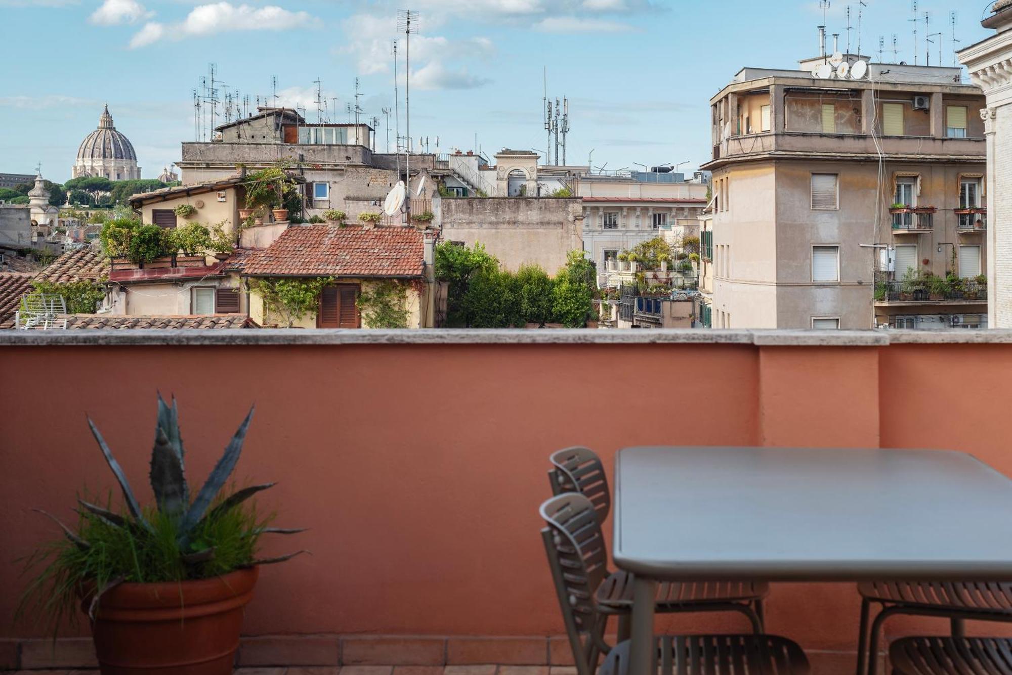 Apartment With Terrace In Via Del Pellegrino - Fromhometoローマ エクステリア 写真