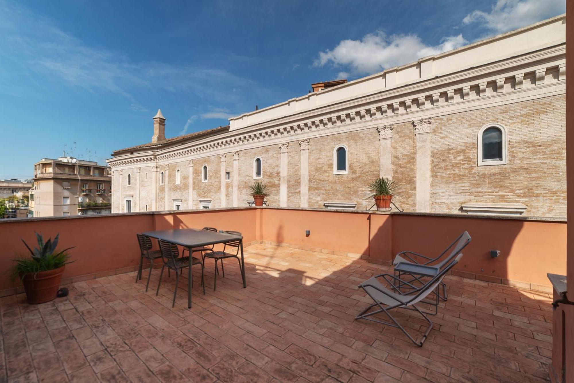Apartment With Terrace In Via Del Pellegrino - Fromhometoローマ エクステリア 写真